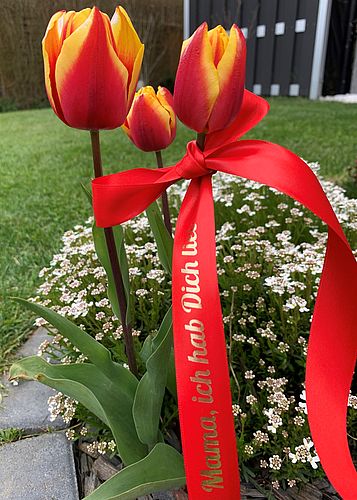 personalisiertes Geschenkband Schleifenfee Muttertag Tulpen